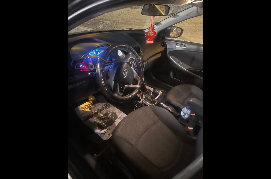 Accent RB Hyundai Black