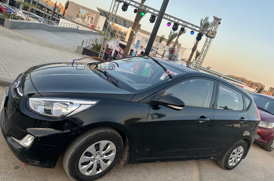 Accent RB Hyundai Black