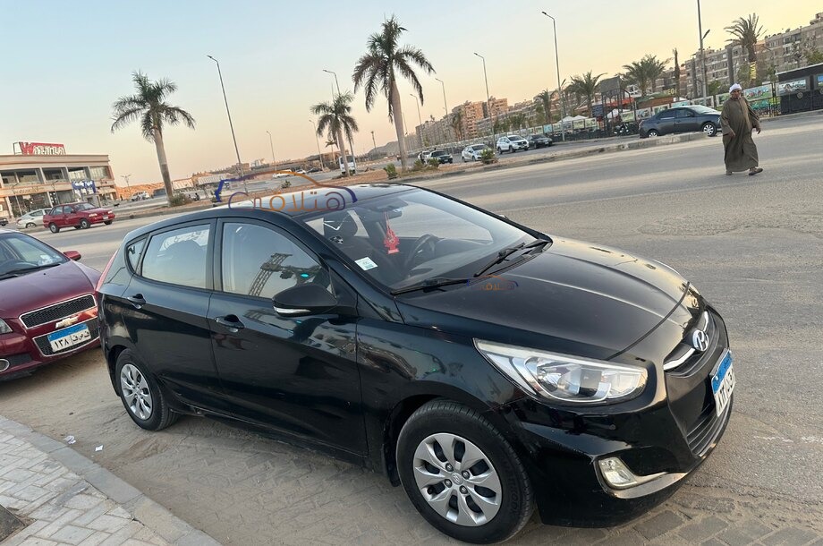 Accent RB Hyundai Black