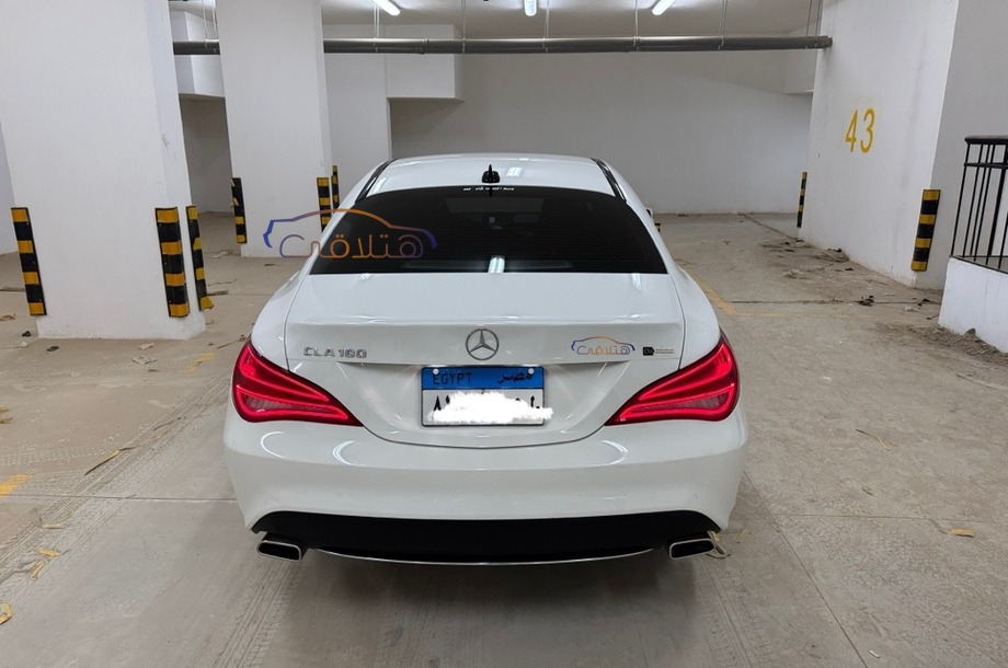 CLA 180 Mercedes أبيض