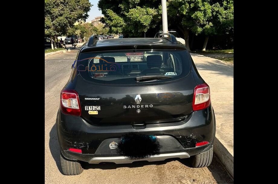 Sandero Step Way Renault أسود