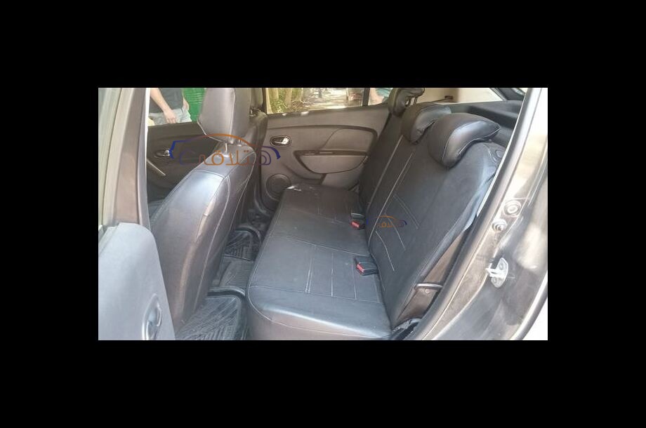 Sandero Step Way Renault أسود