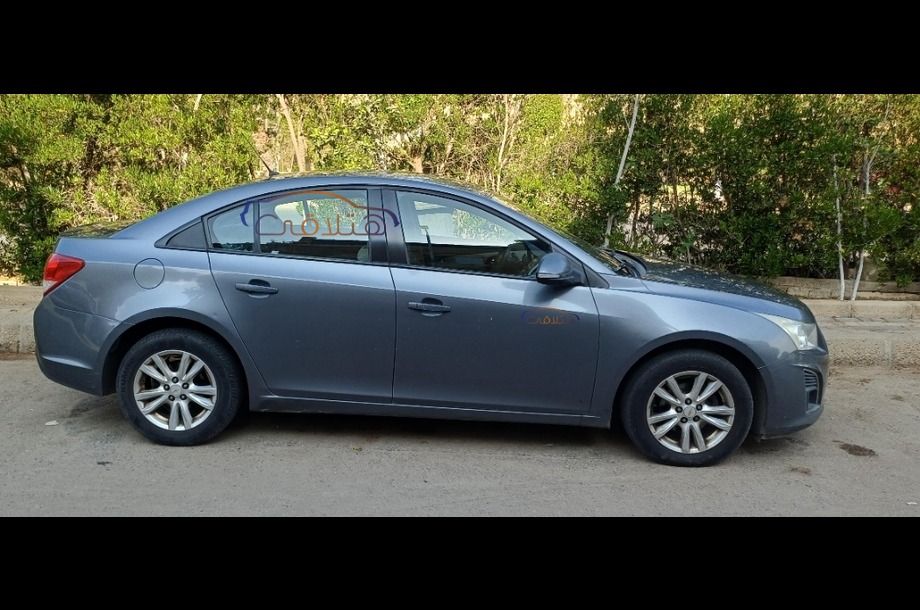 Cruze Chevrolet Silver