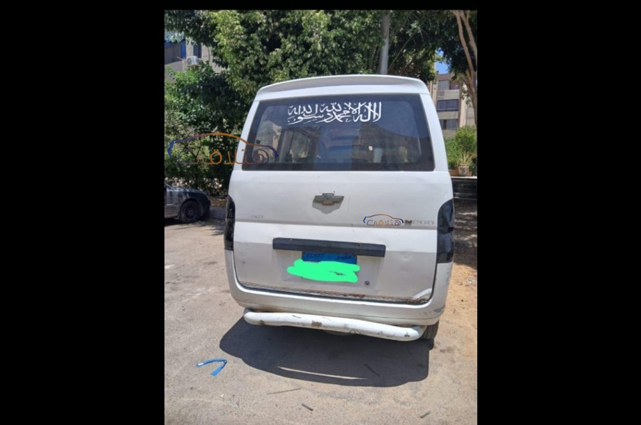N200 Chevrolet أبيض