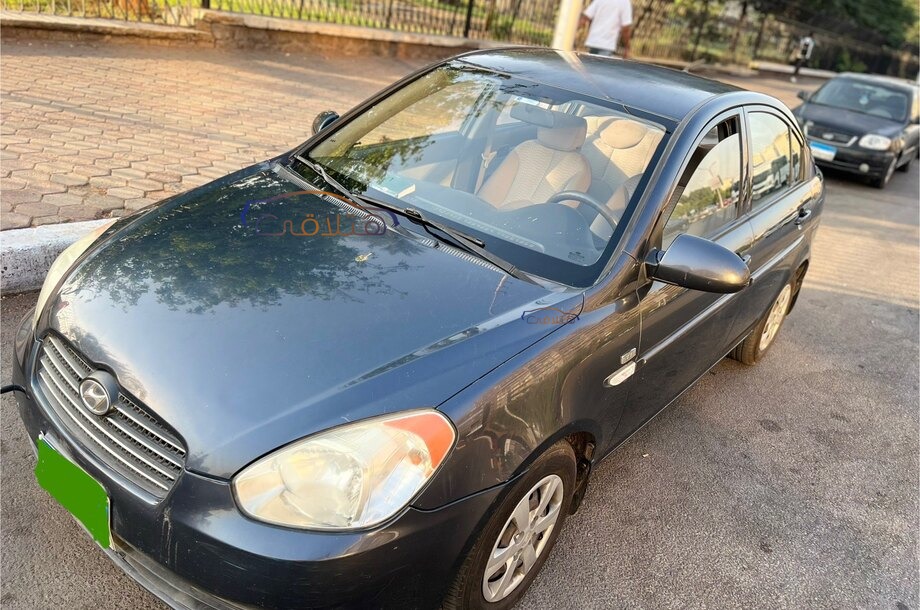 Accent Hyundai Dark blue