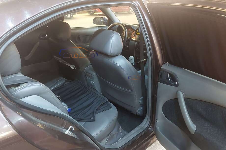 Octavia A4 Skoda بني