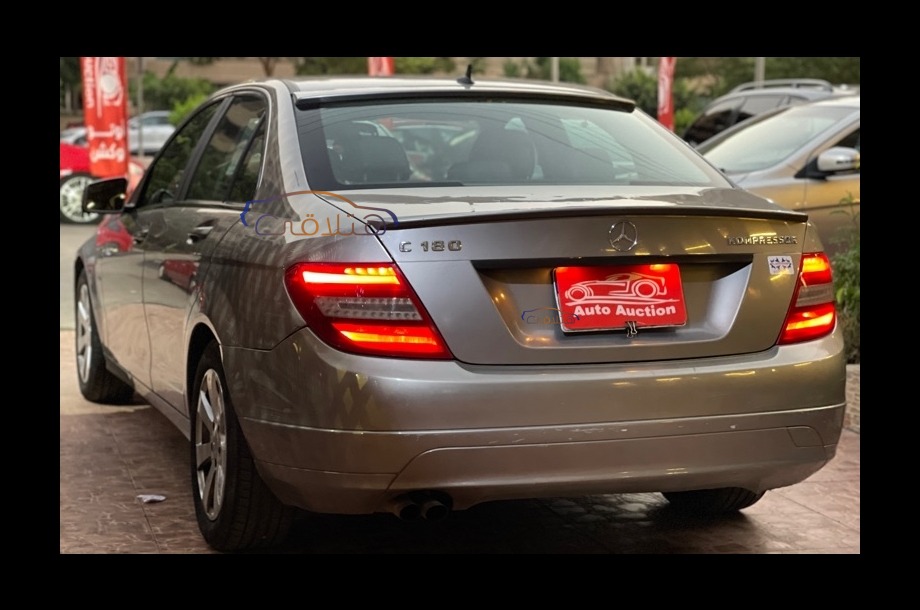 C 180 Mercedes رمادي
