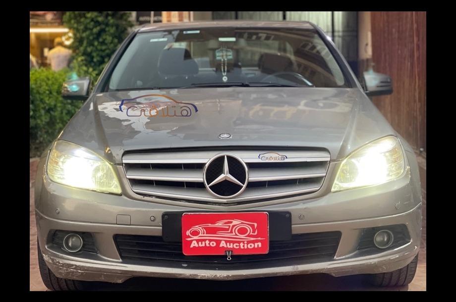 C 180 Mercedes رمادي