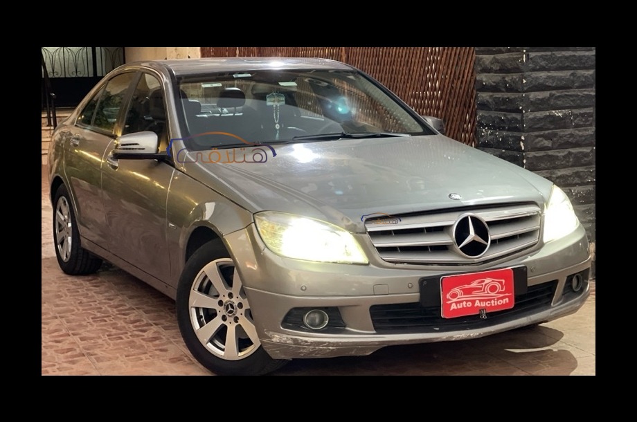 C 180 Mercedes رمادي