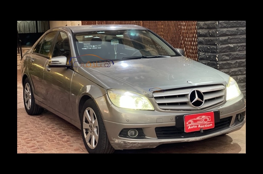 C 180 Mercedes رمادي