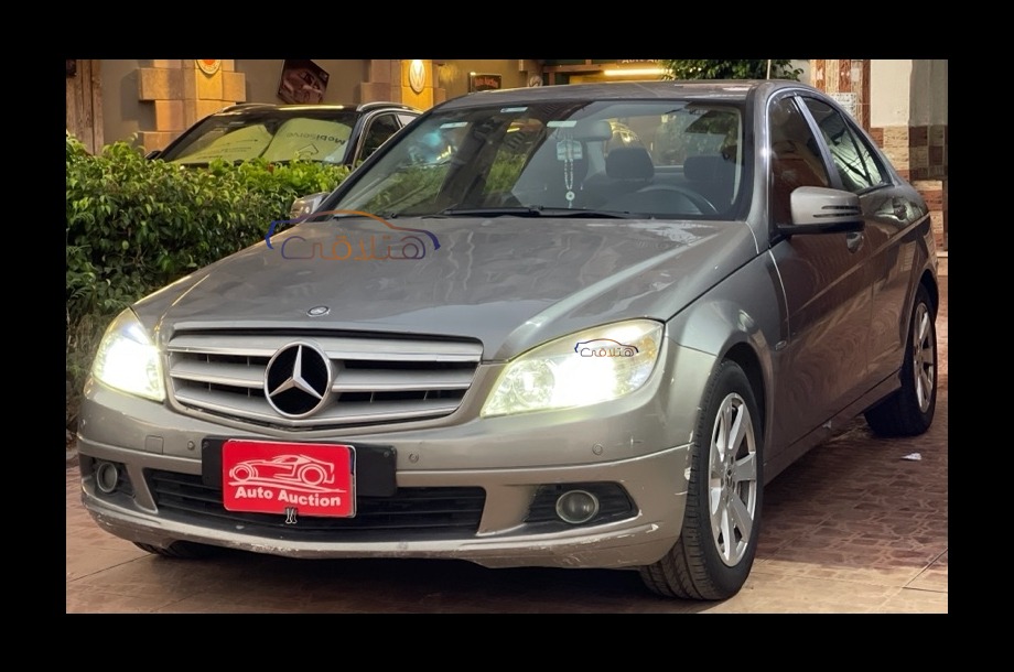 C 180 Mercedes رمادي
