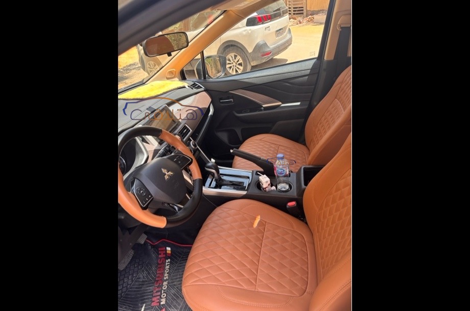 Xpander Cross Mitsubishi فيراني