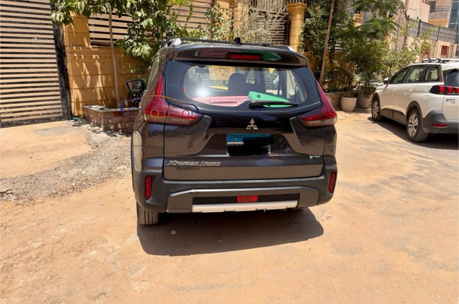 Xpander Cross Mitsubishi فيراني