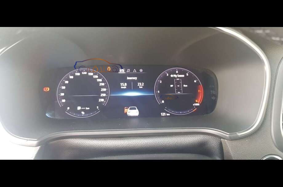 Megane Renault أزرق