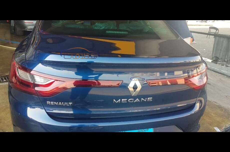 Megane Renault أزرق