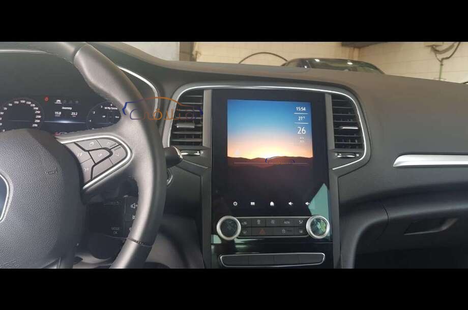 Megane Renault أزرق