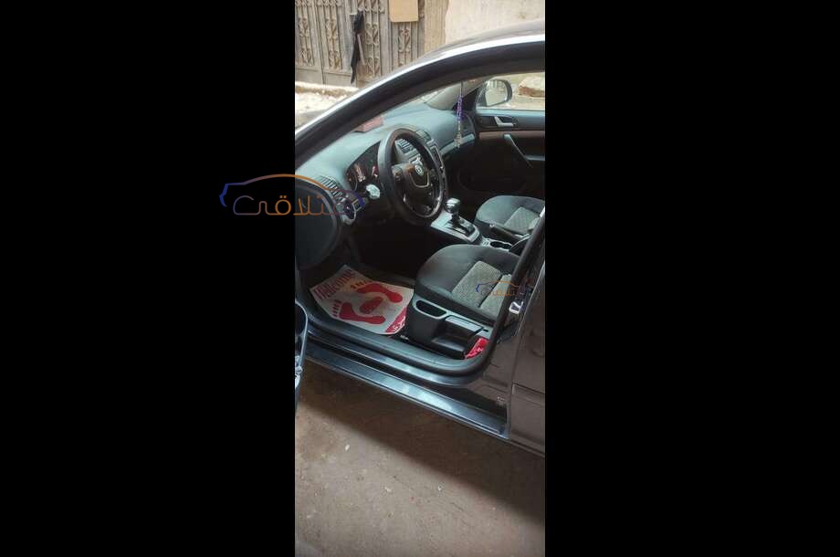 Fantasia Skoda أسود