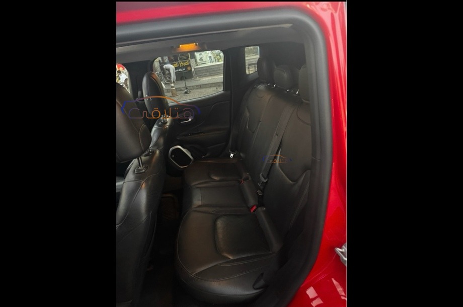 Renegade Jeep احمر