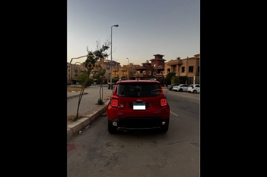 Renegade Jeep احمر