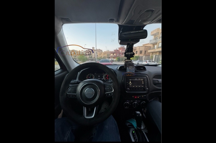 Renegade Jeep احمر