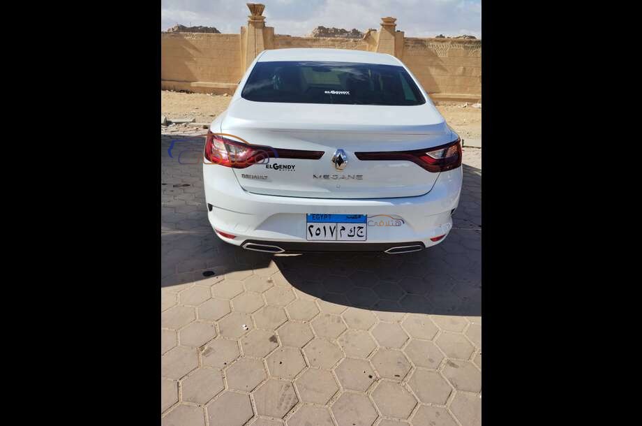 Megane Renault أبيض