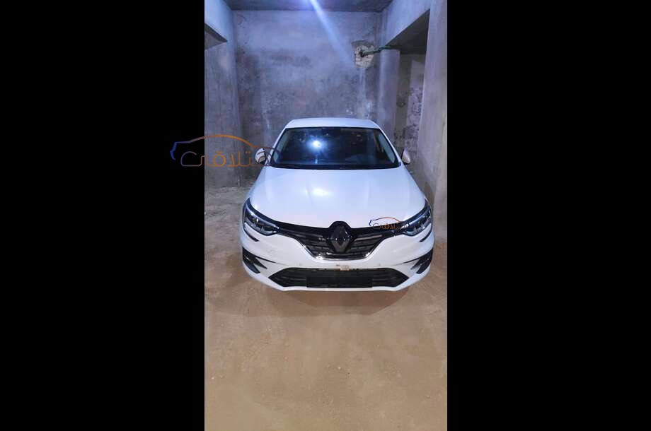 Megane Renault أبيض