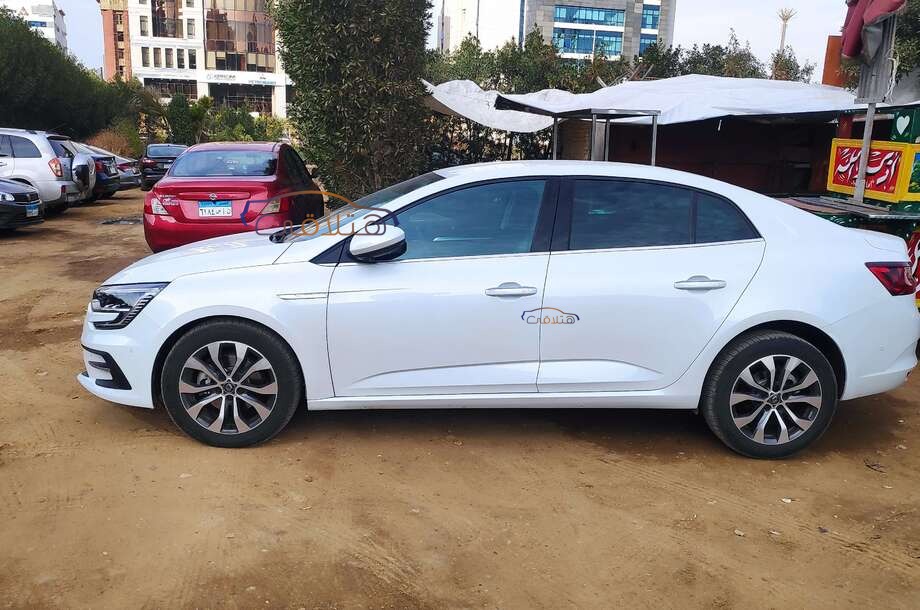 Megane Renault أبيض