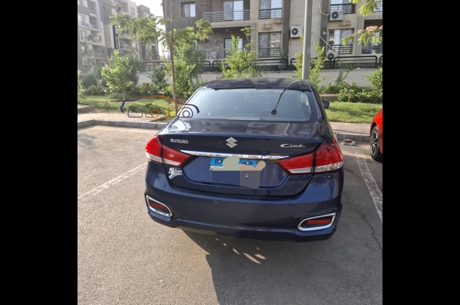 Ciaz Suzuki الأزرق الداكن