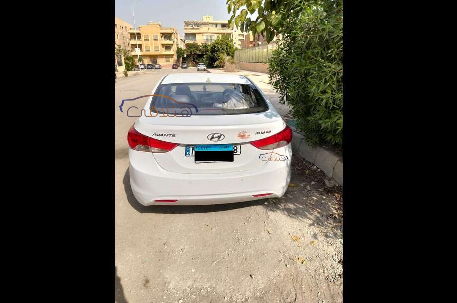 Avante Hyundai White