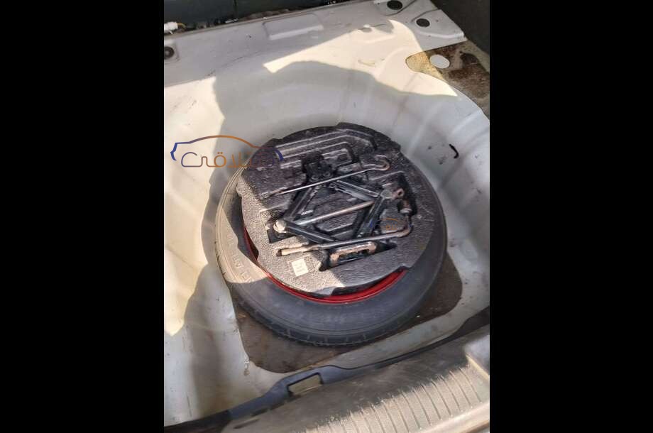 Avante Hyundai White