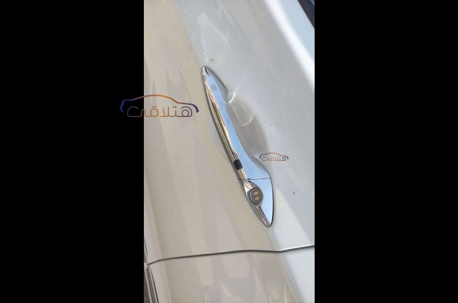 Avante Hyundai White