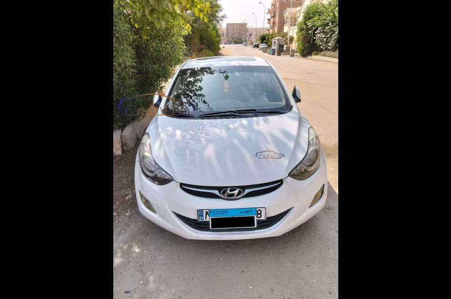 Avante Hyundai White