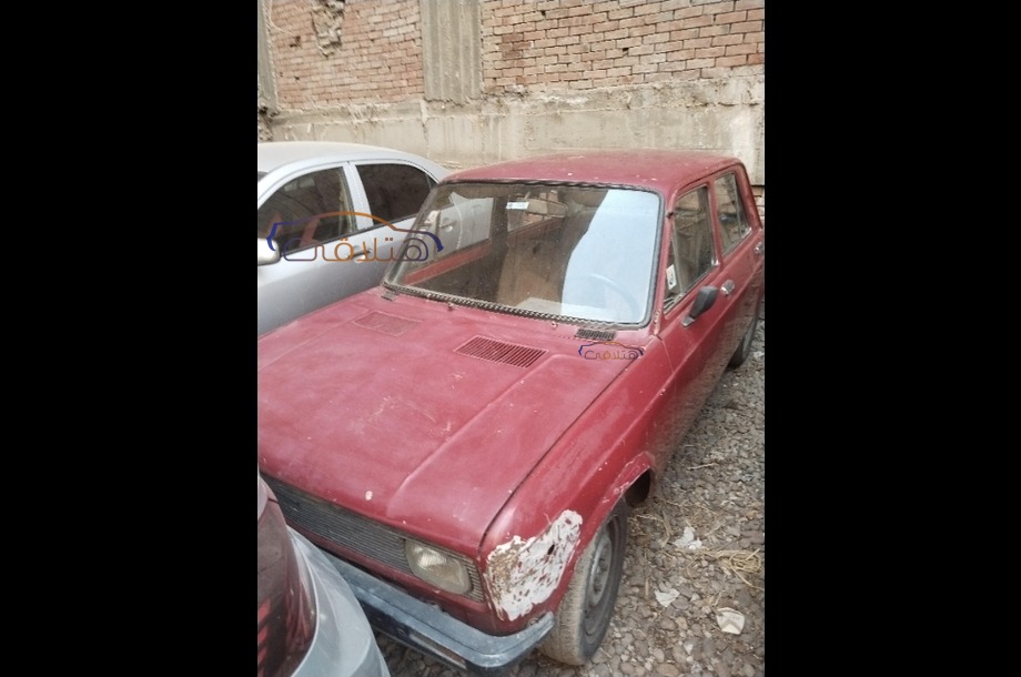 128 Fiat احمر