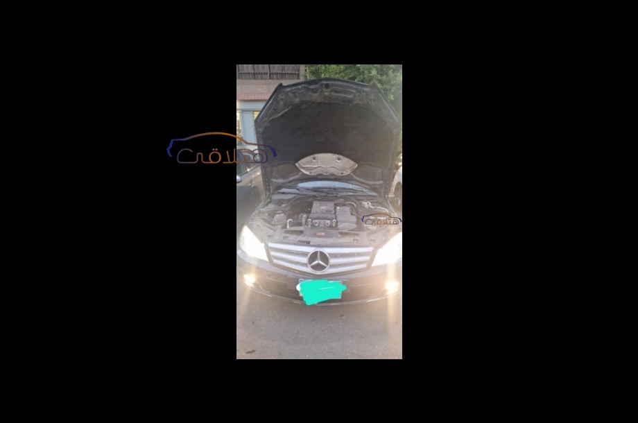 C 180 Mercedes رمادي