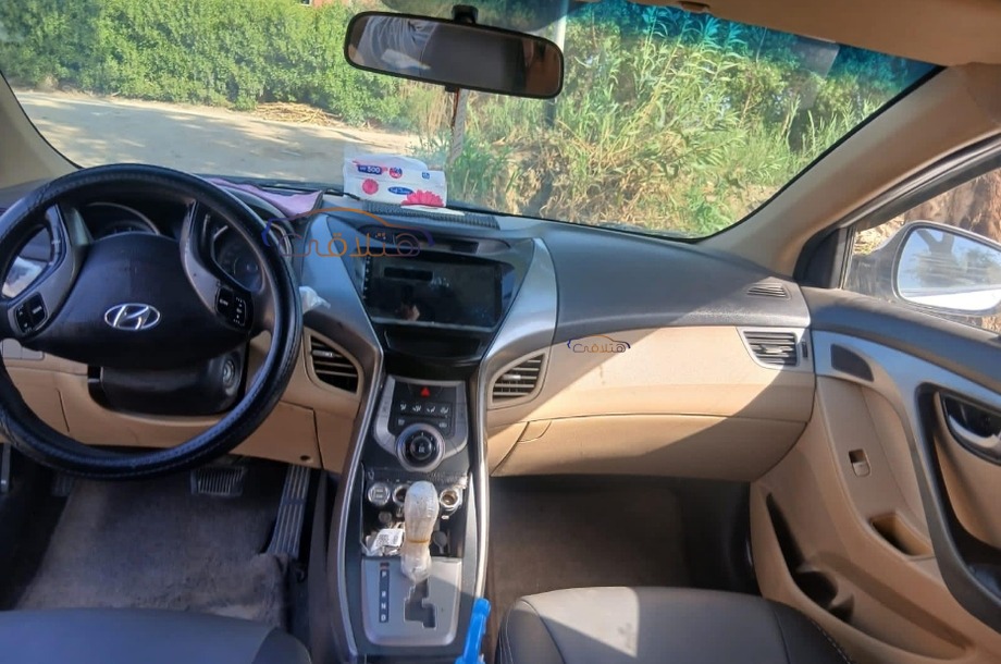 Elantra MD Hyundai White