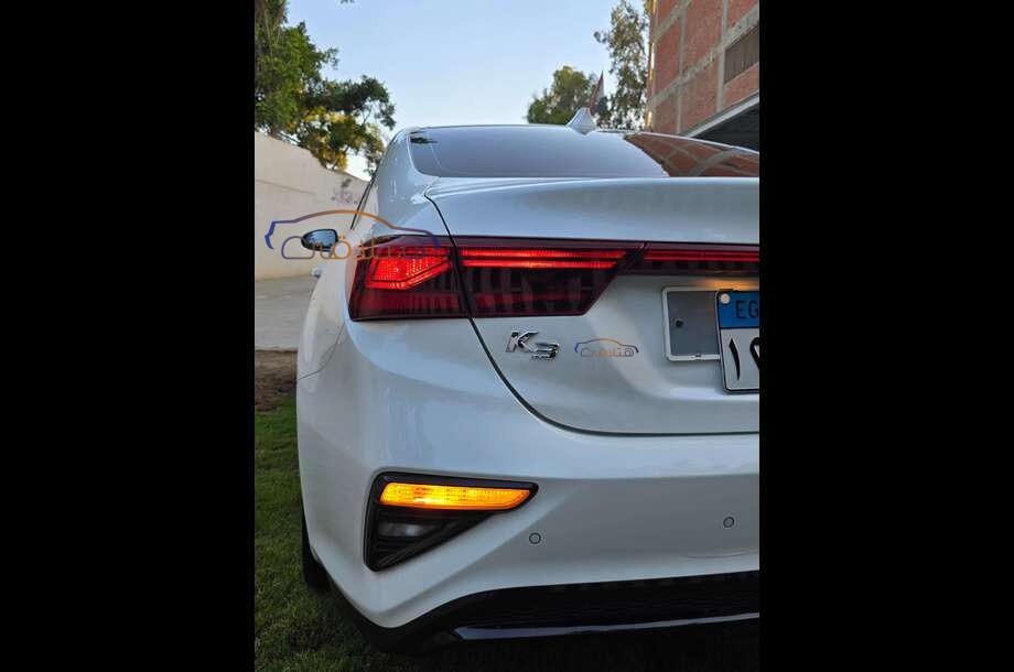 K3 Kia أبيض