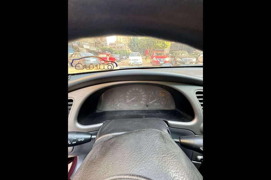 Lanos Chevrolet احمر غامق