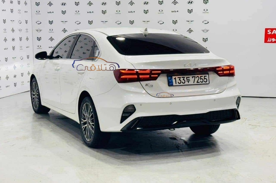 K3 Kia أبيض