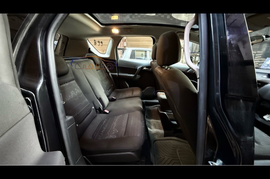 Meriva Opel أسود