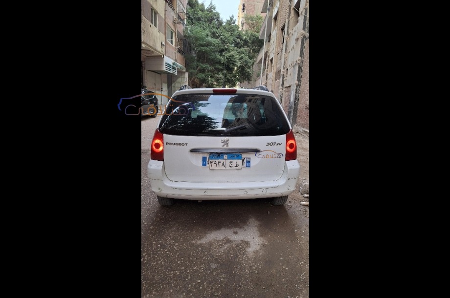 307 Peugeot White
