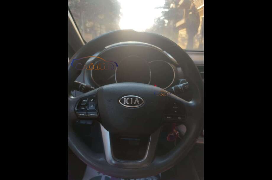 Rio Kia برونزي