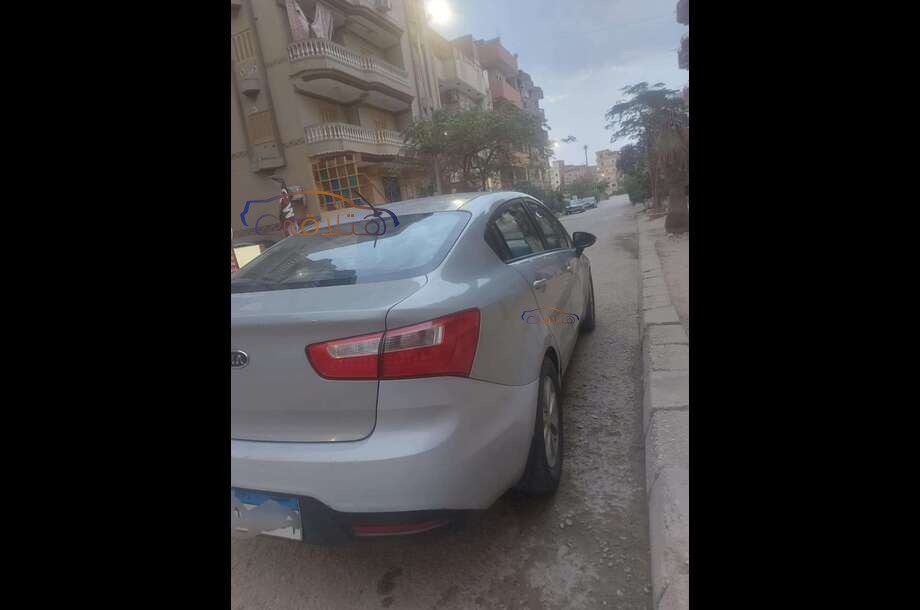 Rio Kia برونزي