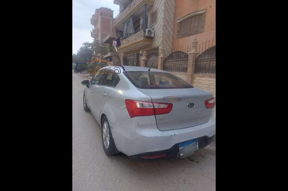 Rio Kia برونزي