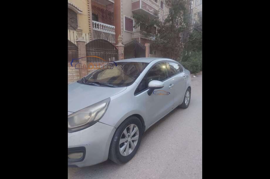 Rio Kia برونزي