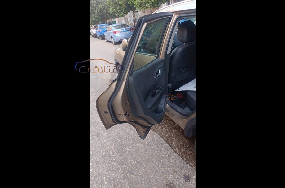 Kadjar Renault بني