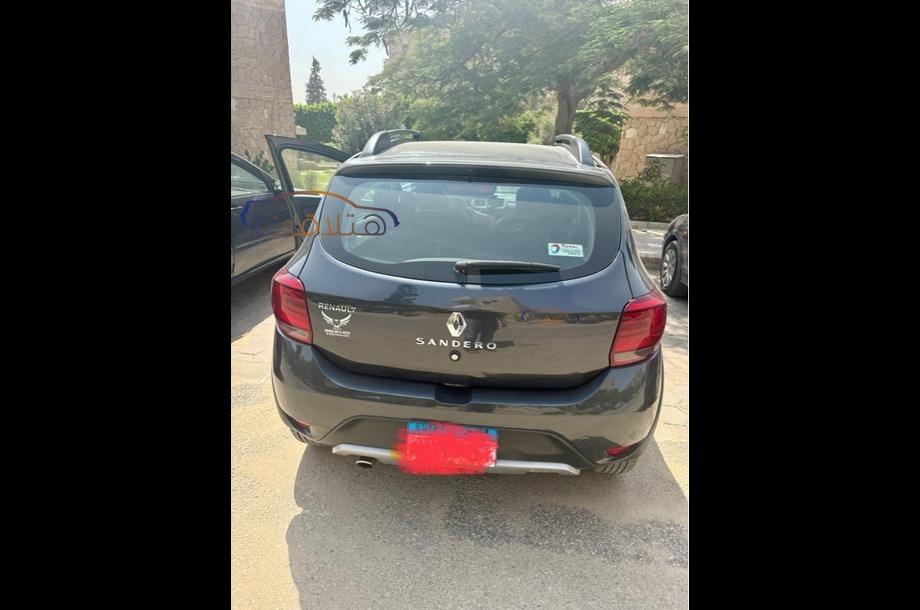 Sandero Step Way Renault أسود