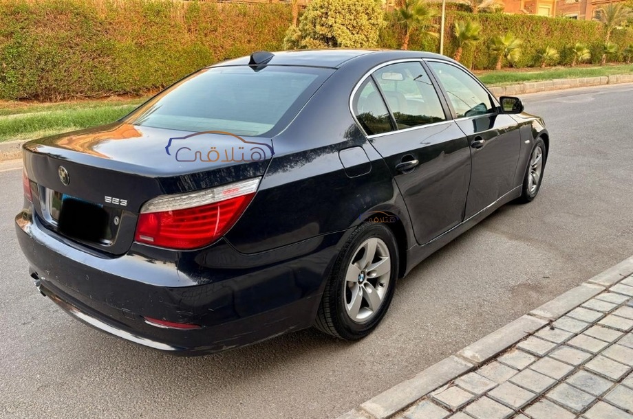 523 BMW Black