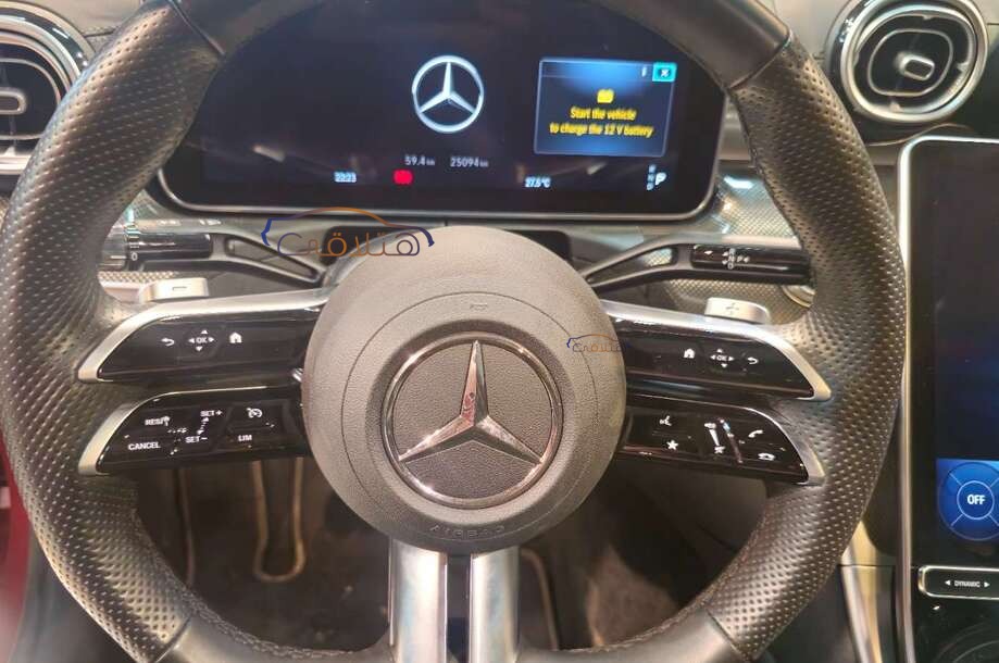 C 200 Mercedes احمر