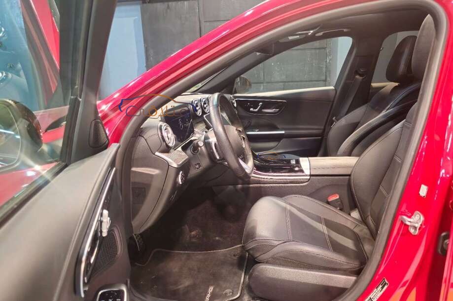 C 200 Mercedes احمر