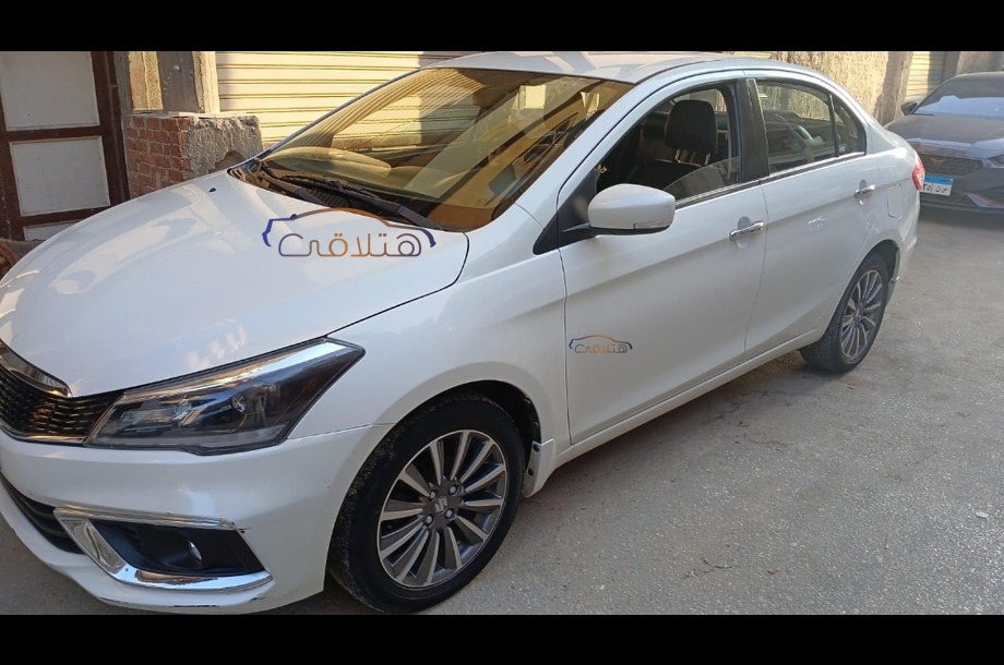 Ciaz Suzuki أبيض